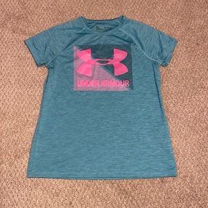 Under Armour t-shirt